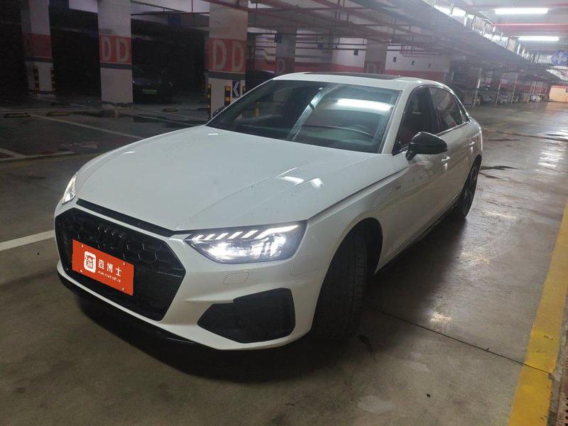Audi A4L - фото 0