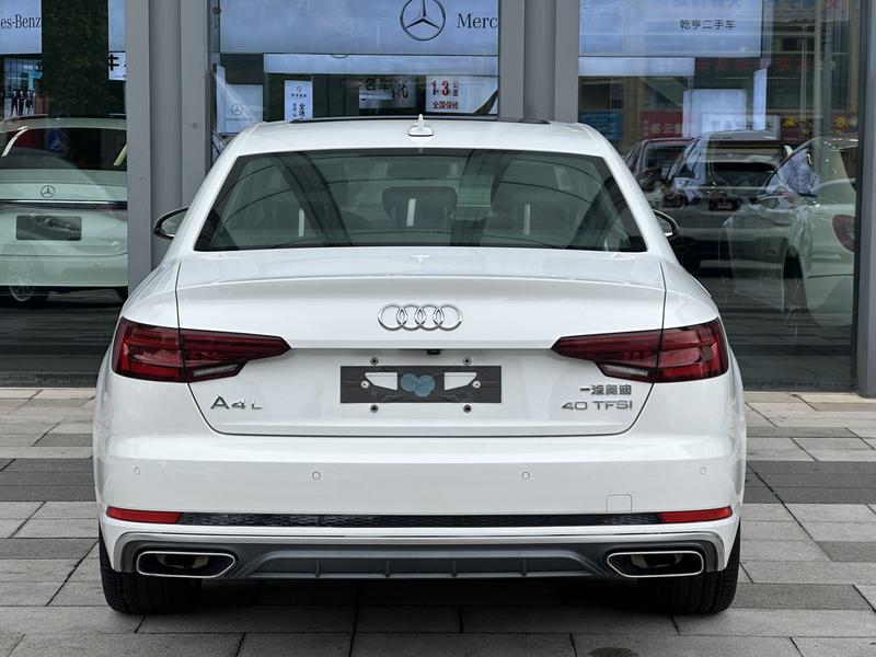 Audi A4L - фото 3