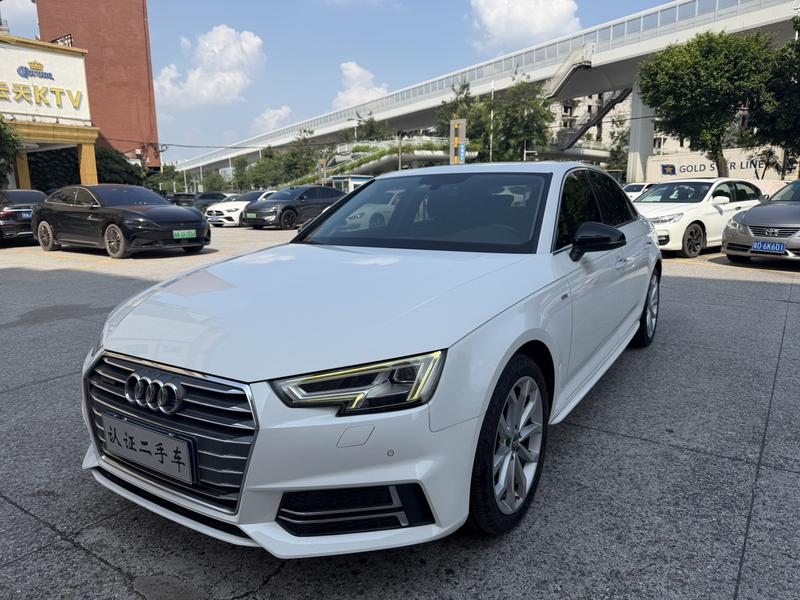 Audi A4L - фото 0