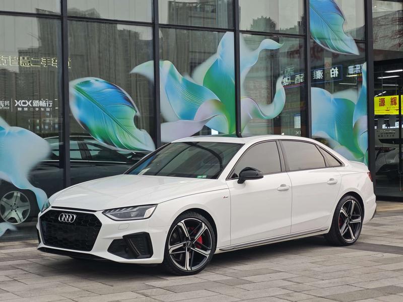 Audi A4L - фото 0