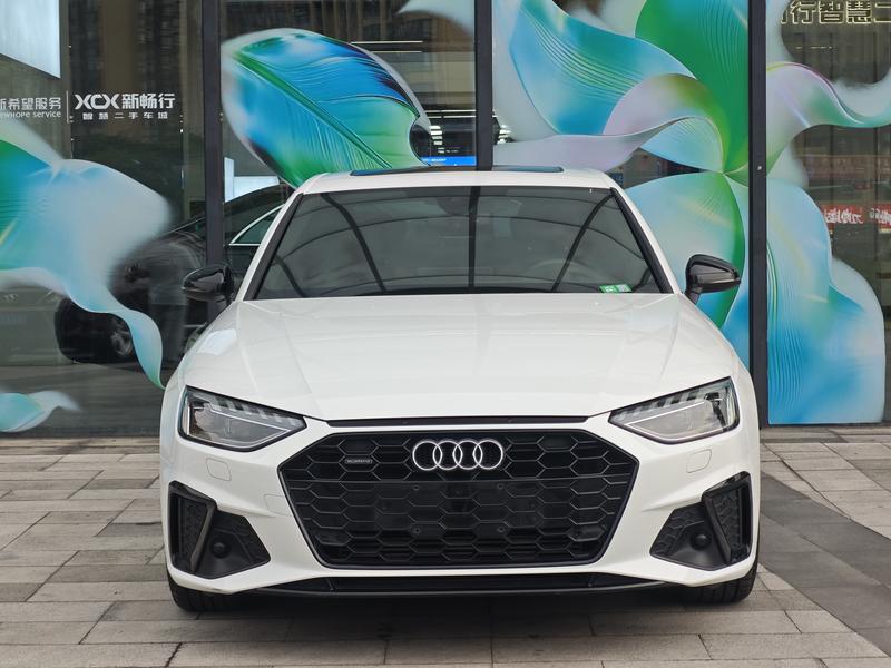 Audi A4L - фото 1