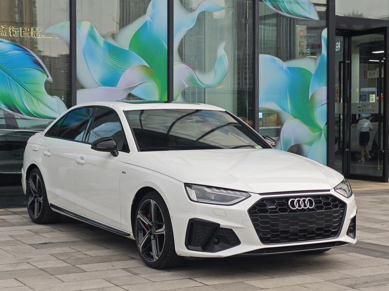 Audi A4L - фото 2