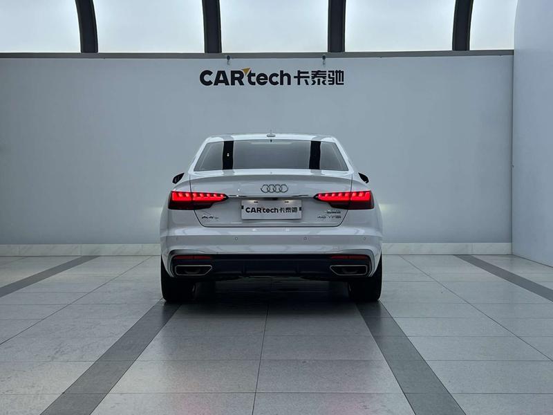 Audi A4L - фото 3