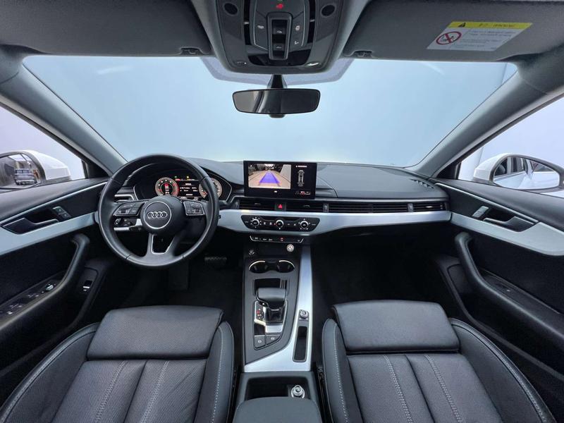 Audi A4L - фото 4