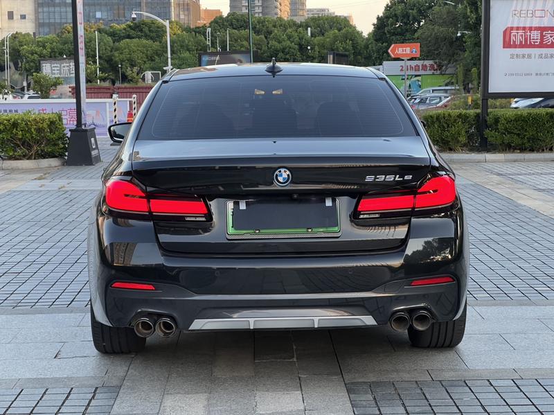 BMW 5 PHEV - фото 4