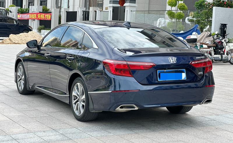 Honda Inspire - фото 3