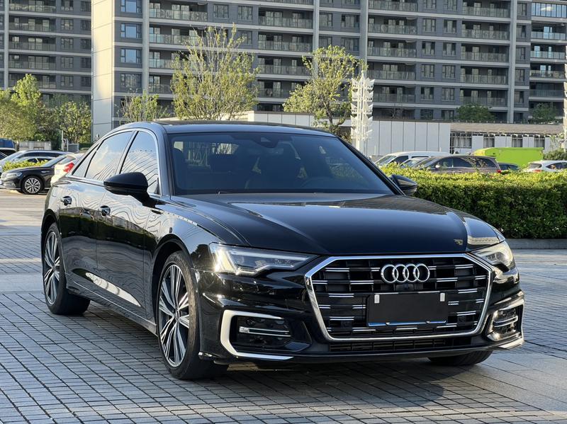 Audi A6L - фото 2