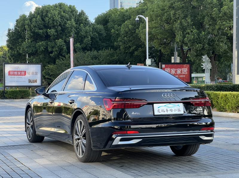 Audi A6L - фото 3