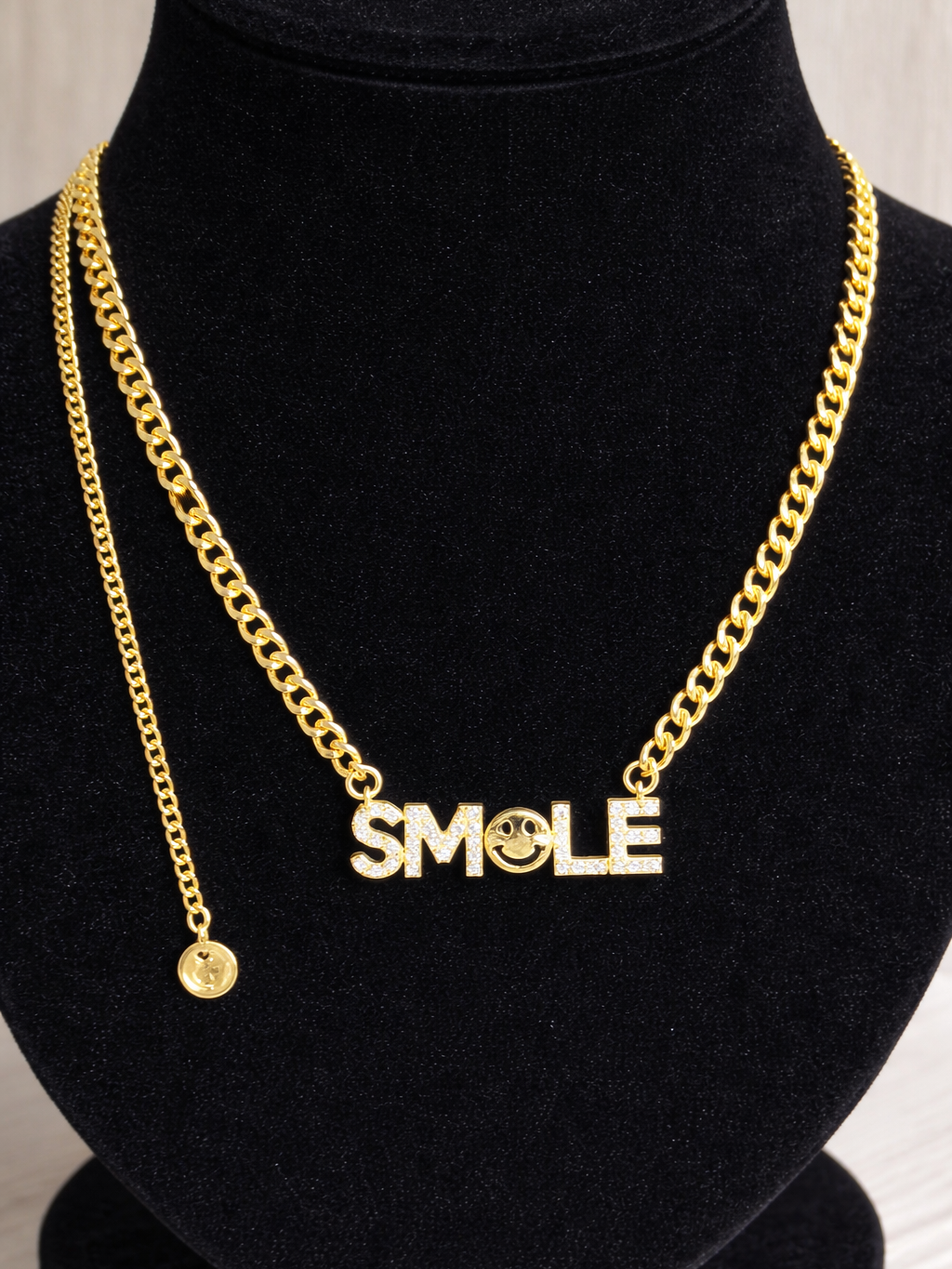 Стильное колье с подвеской «SMILE»