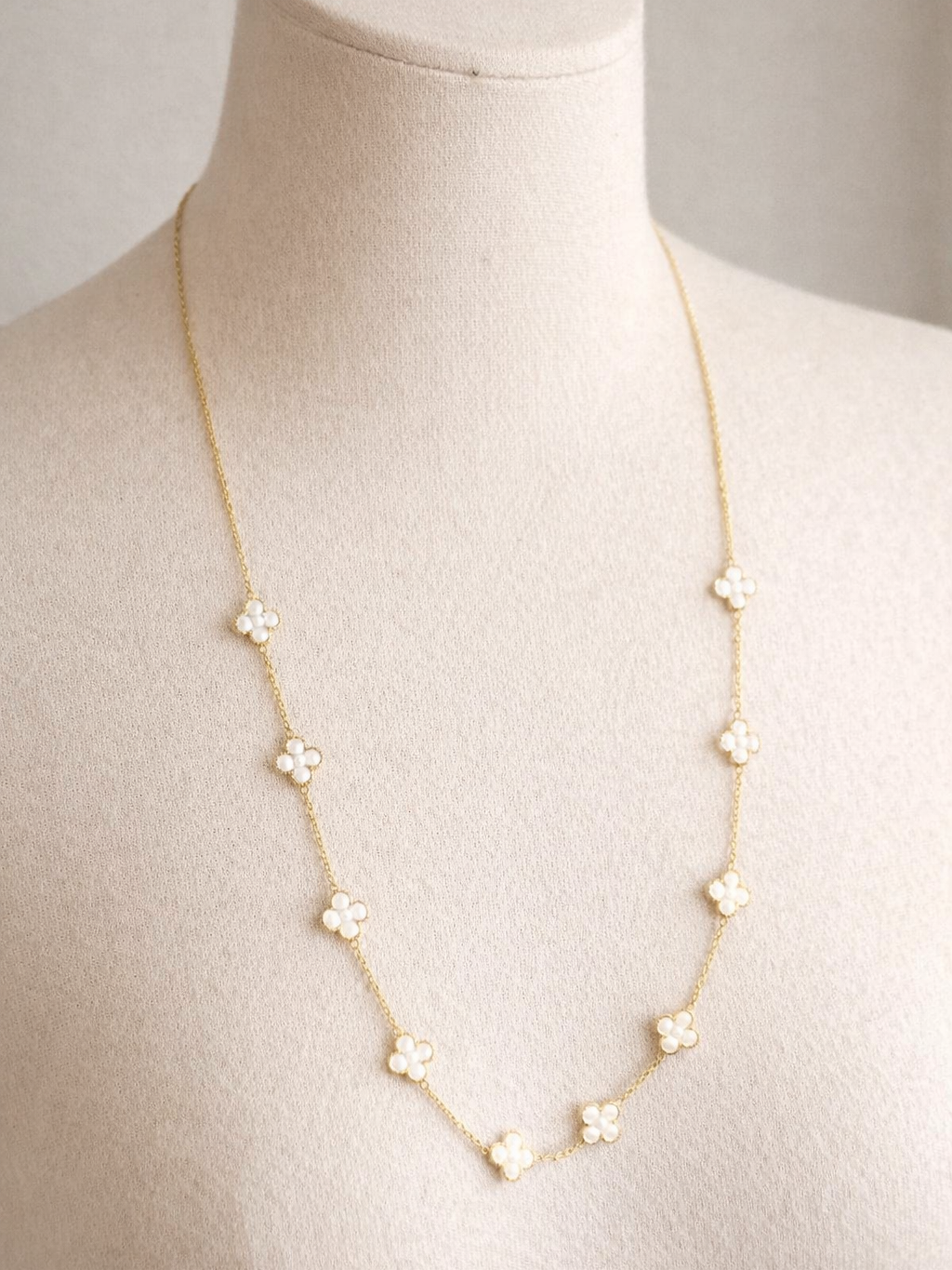 Длинное колье бижутерное в стиле Van Cleef & Arpels Alhambra