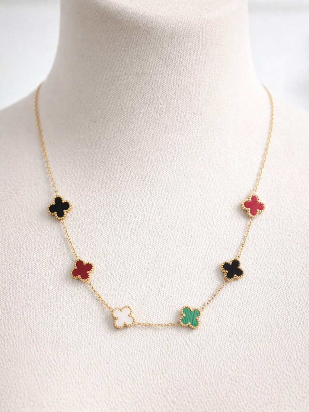 Бижутерное колье в стиле Van Cleef & Arpels Alhambra