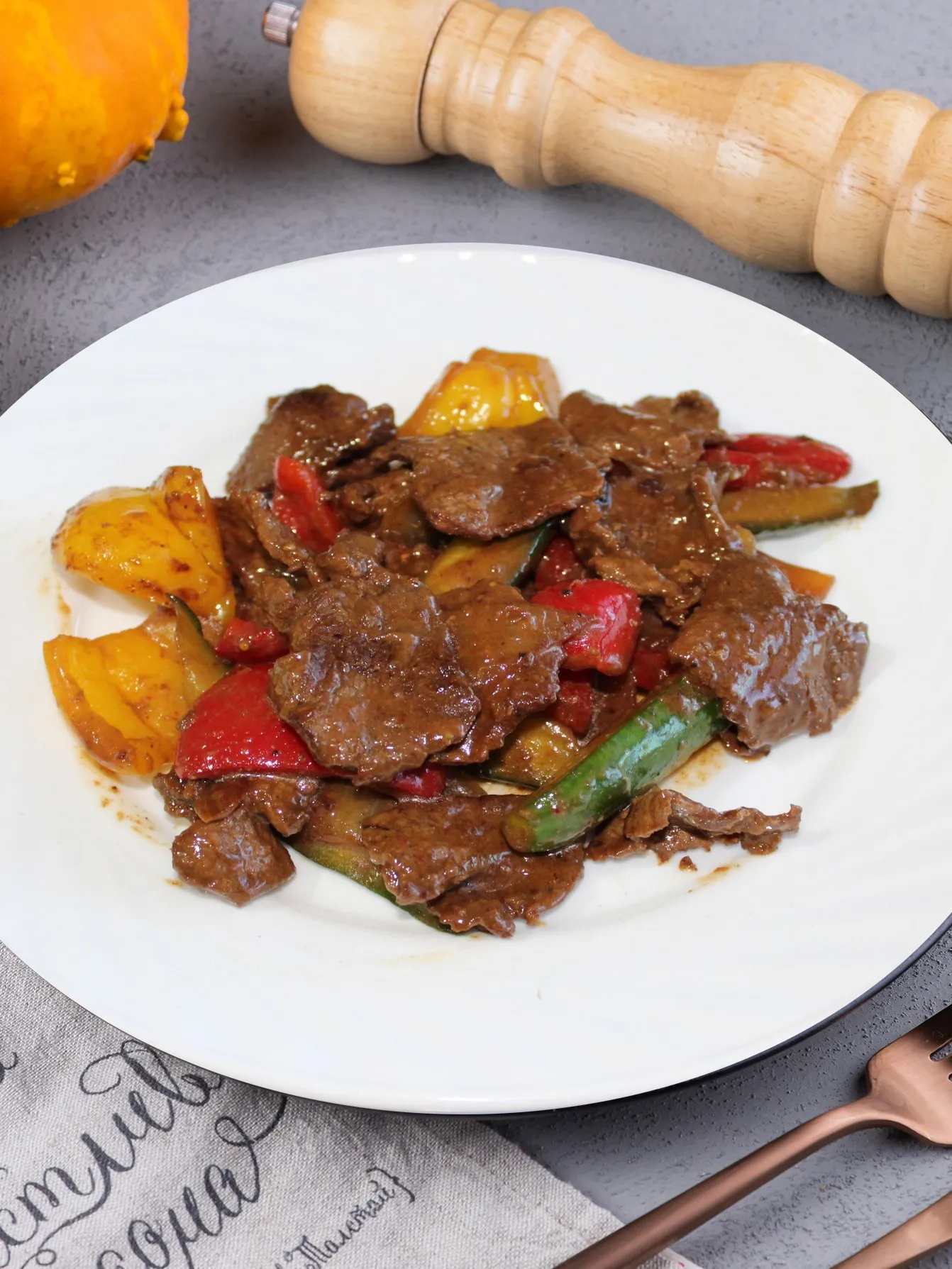 Мясо по-китайски от “Rational”