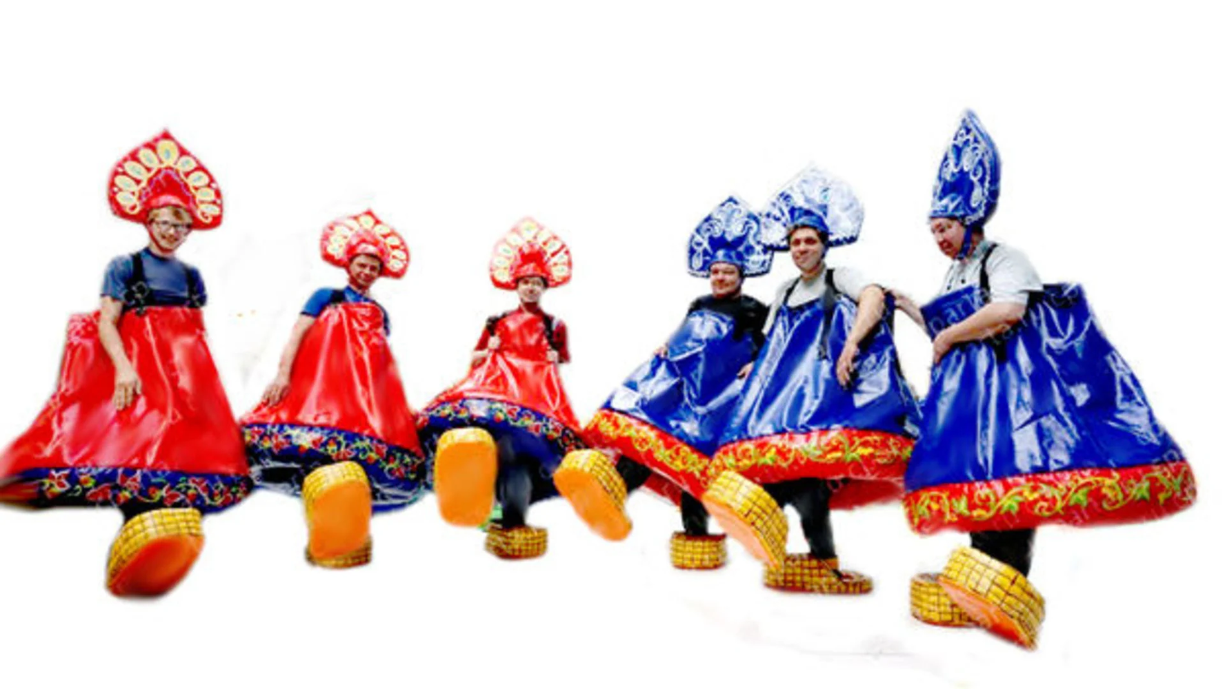 Футбол в сарафанах